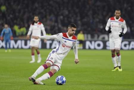 Spotify诺坎普：巴萨的年末胜利堡垒，迎战奥萨苏纳力争五连胜（巴萨坐镇Spotify诺坎普，年末迎战奥萨苏纳剑指五连胜）