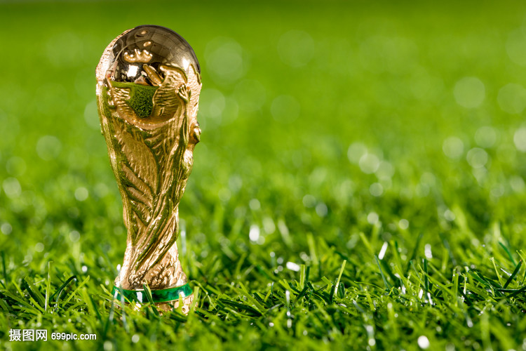 约基奇准三双，穆雷37+7力压福克斯，马刺奇兵7记三分射落掘金（约基奇险收三双，穆雷37+7压过福克斯，马刺奇兵7记三分击倒掘金）