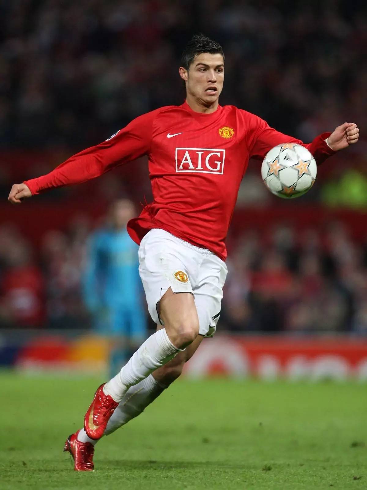 李玮锋：做青训我是下定决心的；苏超最重要的是给年轻人舞台（李玮锋：坚定投身青训；苏超的核心是为年轻人搭建舞台）