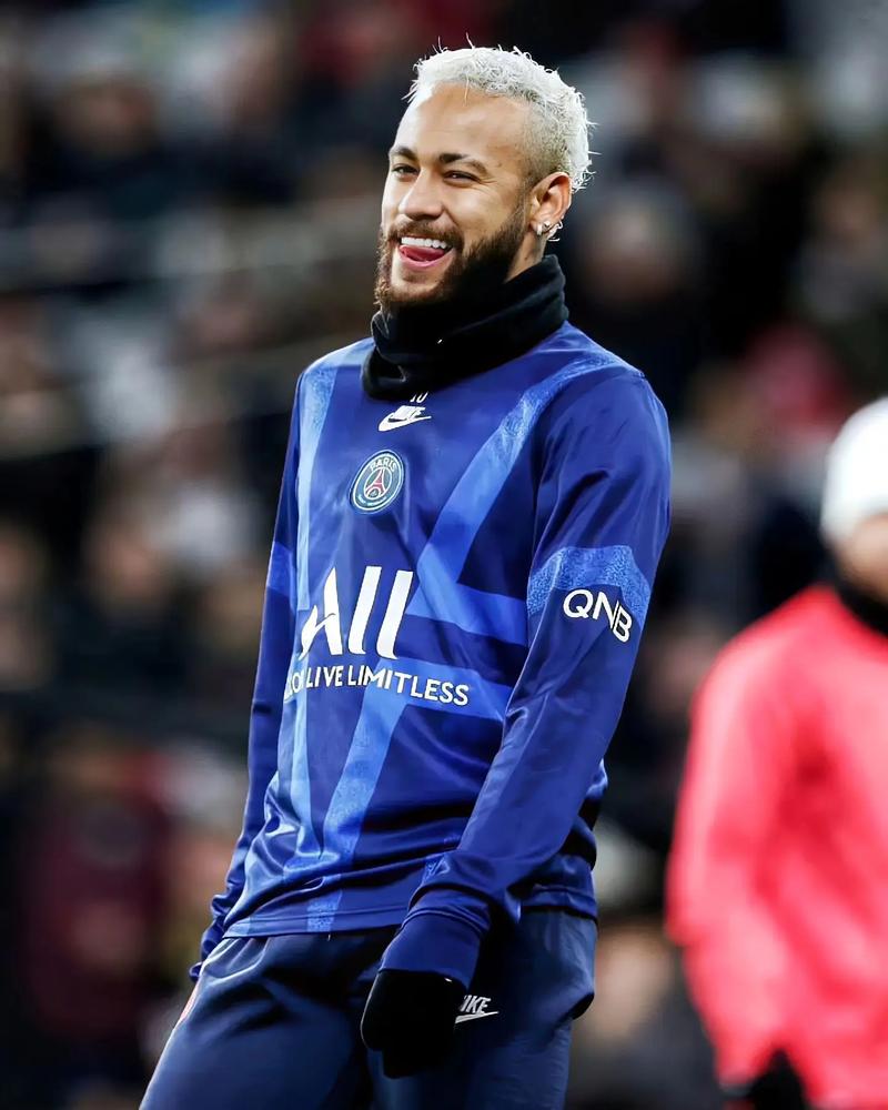 球星打到对手完全没有办法（球星火力全开，令对手束手无策）