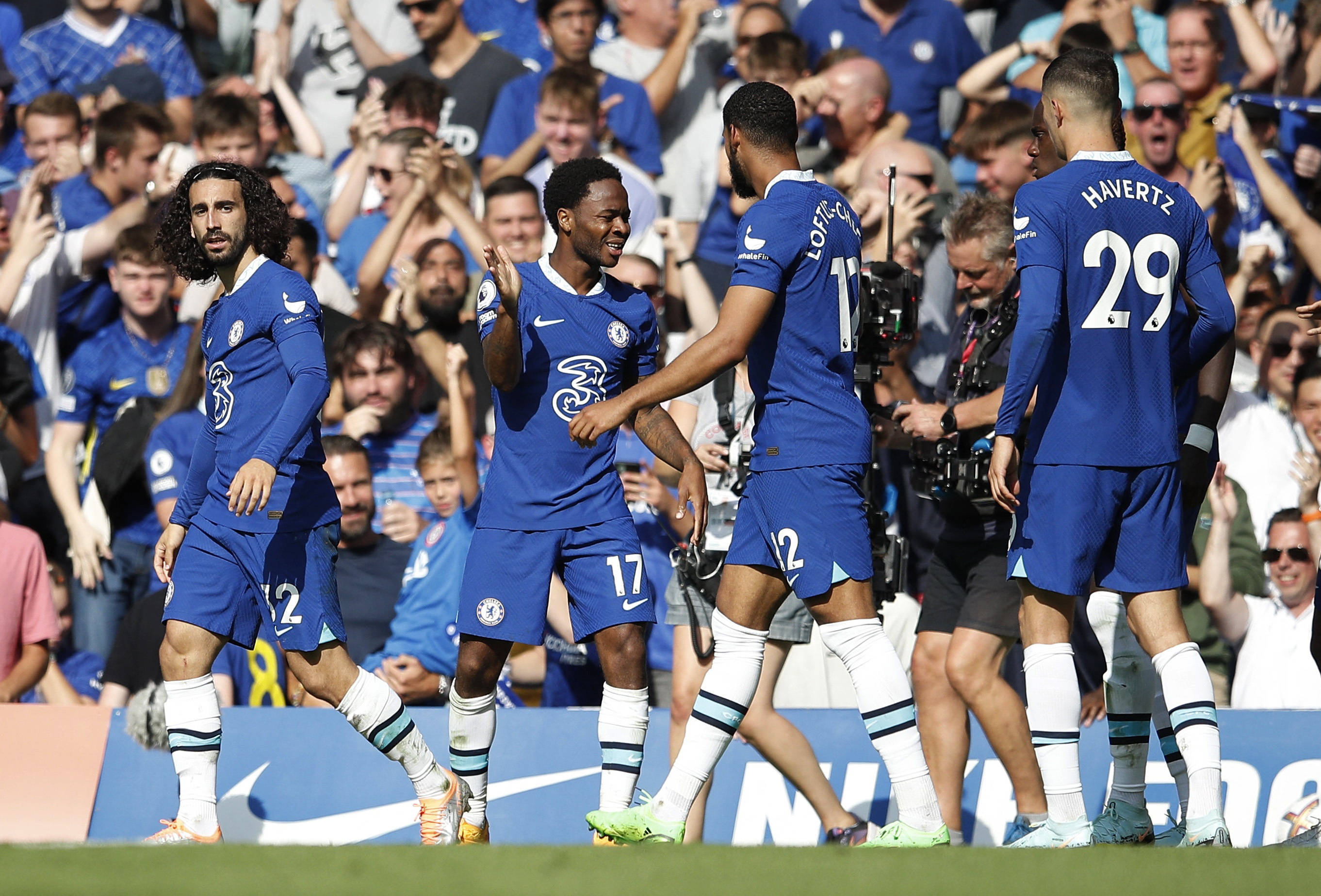 NBA季后赛球队战术分析与胜负预测（NBA季后赛战术剖析与胜负前瞻）